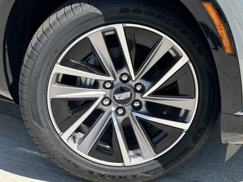 New 2026 Cadillac Vistiq Premium Luxury AWD/4WD image 3