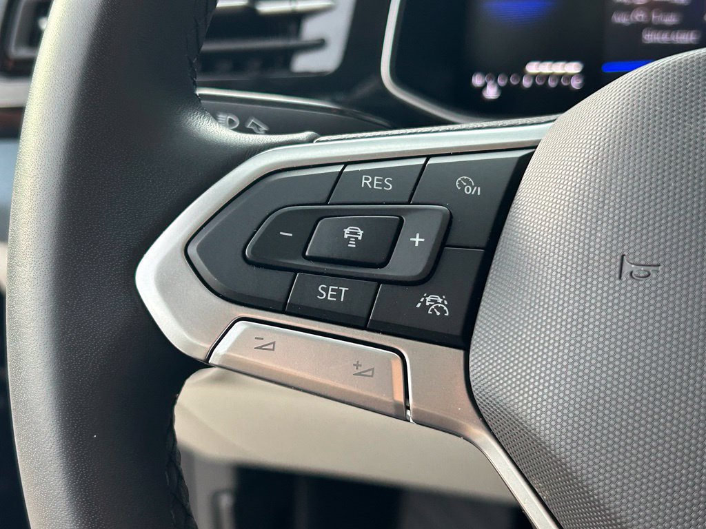 Certified 2026 Volkswagen Jetta SE FWD image 23