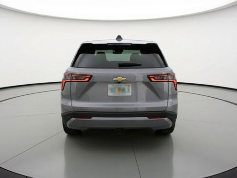 Used 2025 Chevrolet Equinox LT image 7