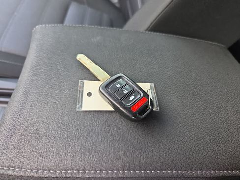 Used 2018 Honda CR-V LX image 27