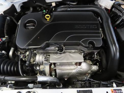 Used 2023 Chevrolet Malibu LT image 35