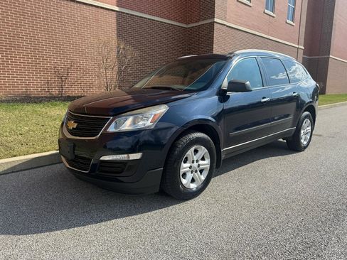 Used 2016 Chevrolet Traverse LS image 1