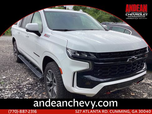 Used 2023 Chevrolet Suburban Z71 w/ Off-Road Capability Package AWD/4WD image 1
