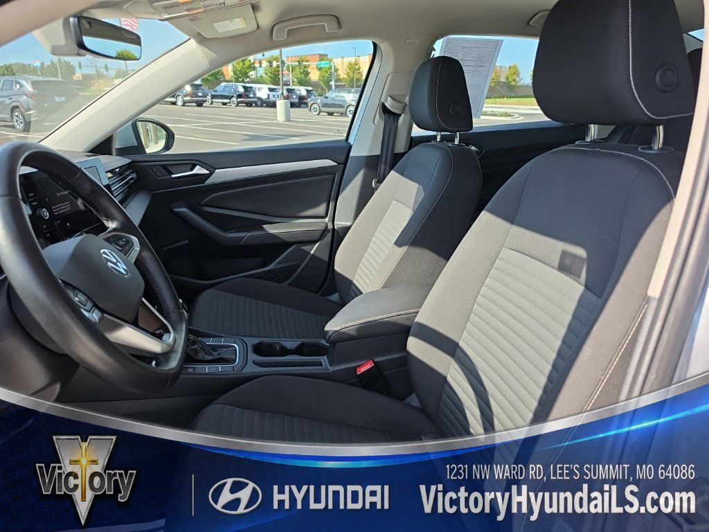 Used 2025 Volkswagen Jetta S FWD image 9