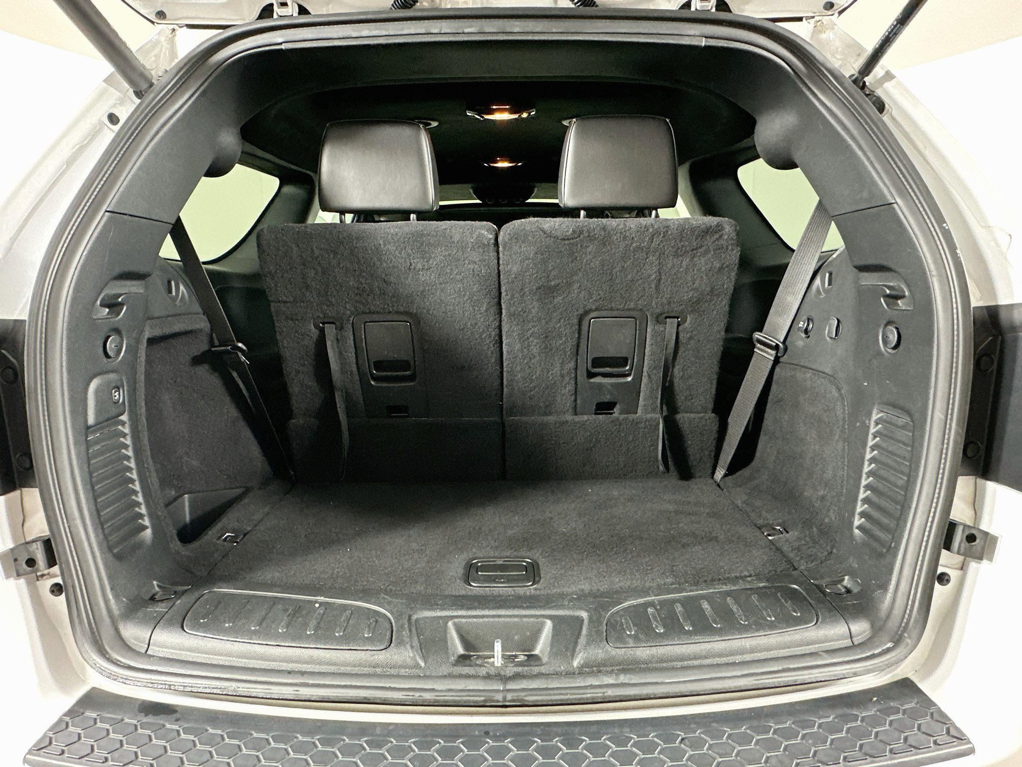 Used 2023 Dodge Durango R/T w/ Hemi Orange Plus Package AWD/4WD image 31
