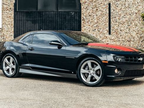 Used 2010 Chevrolet Camaro SS w/ LPO, Ground Effects Package RWD image 35
