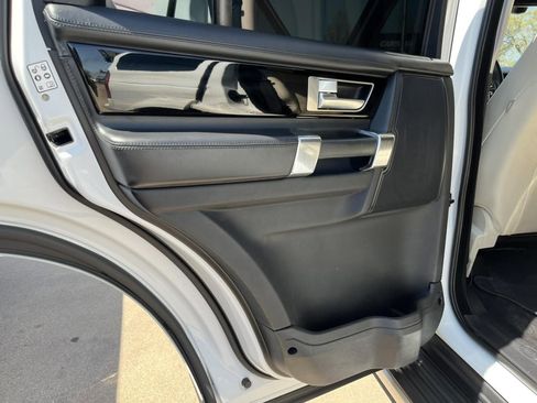 Used 2015 Land Rover LR4 HSE LUX AWD/4WD image 23