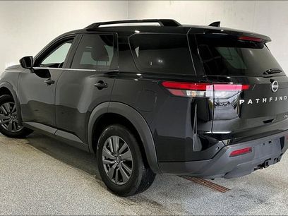 Used 2024 Nissan Pathfinder SV w/ SV Premium Package