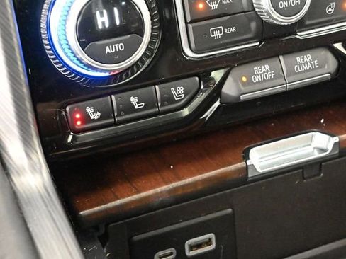 Used 2024 GMC Yukon XL Denali Ultimate image 30