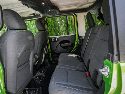 Used 2025 Jeep Wrangler Unlimited Sport AWD/4WD image 8