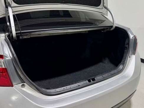 Used 2014 Toyota Corolla L image 9