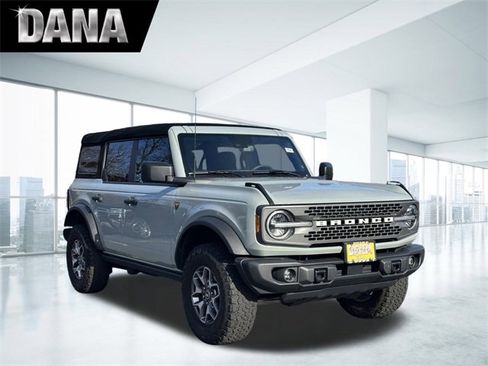 Certified 2023 Ford Bronco Badlands image 1