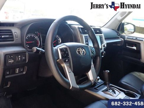 Used 2024 Toyota 4Runner Limited AWD/4WD image 21