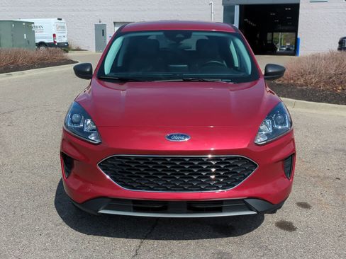 Used 2022 Ford Escape SE w/ Convenience Package image 3
