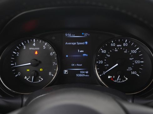 Used 2018 Nissan Rogue Sport SV w/ SV Technology Package image 25