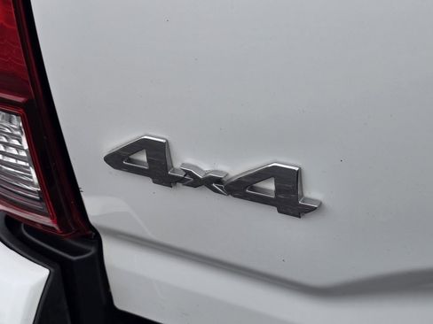 Used 2023 Toyota Tacoma SR AWD/4WD image 17