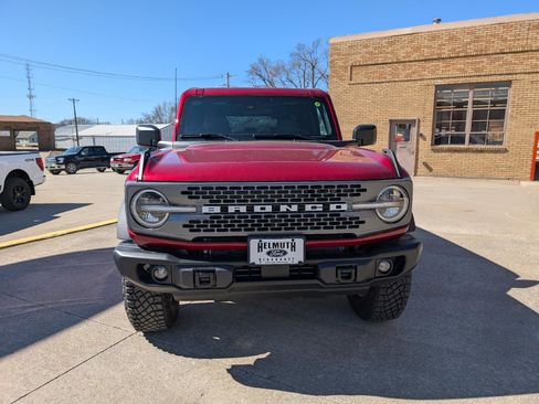 Used 2025 Ford Bronco Badlands AWD/4WD image 3