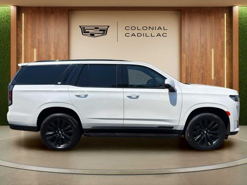 Used 2022 Cadillac Escalade ESV Sport w/ Touring Package AWD/4WD image 6
