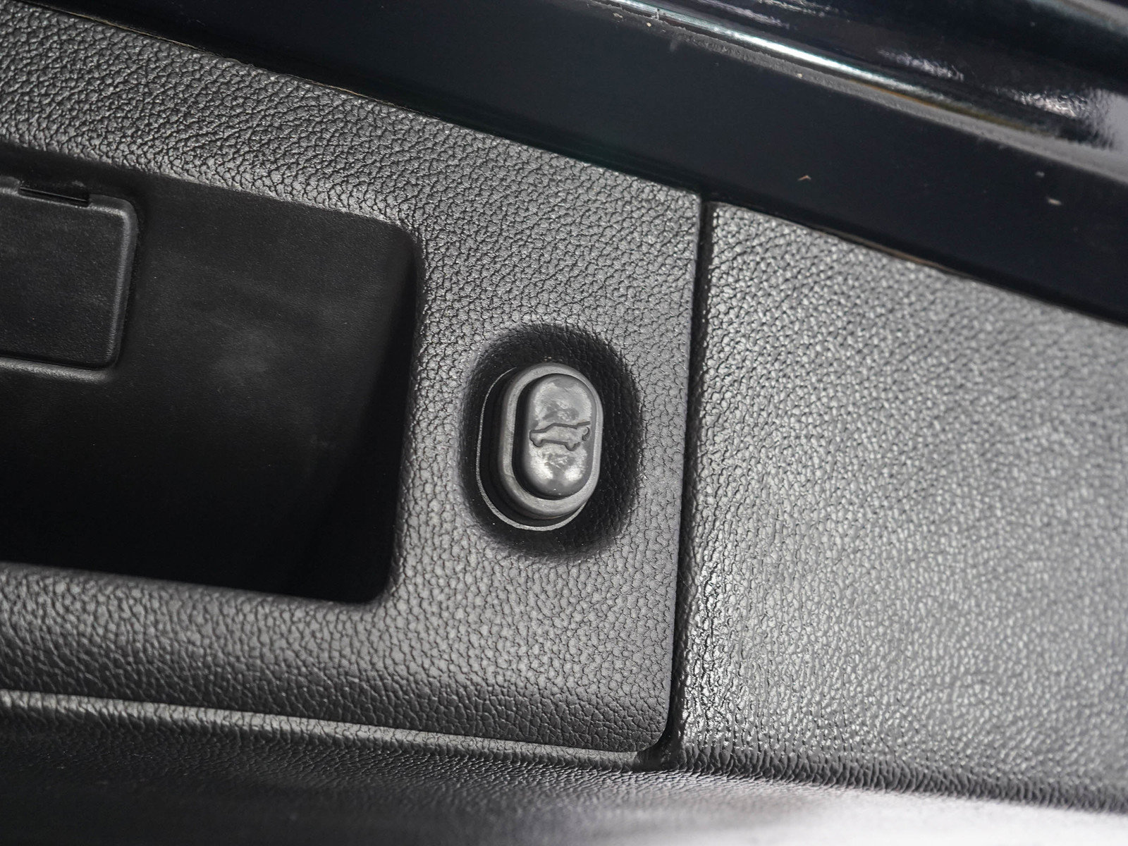 Used 2019 GMC Yukon XL SLT AWD/4WD image 11