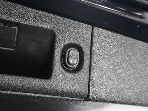 Used 2019 GMC Yukon XL SLT AWD/4WD image 11