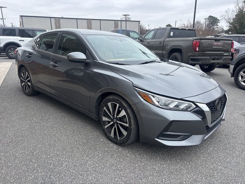 Used 2023 Nissan Sentra SV w/ SV Premium Package image 9
