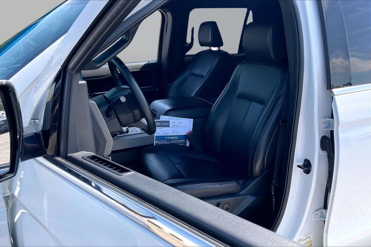 Used 2021 Ford Expedition XLT AWD/4WD image 9