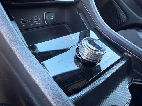 Used 2024 Jeep Grand Cherokee Altitude AWD/4WD image 23
