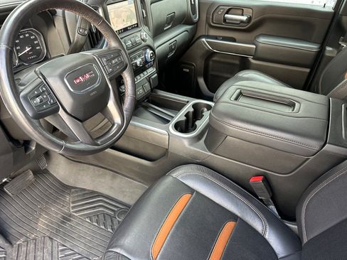 Used 2022 GMC Sierra 2500 AT4 w/ AT4 Premium Plus Package AWD/4WD image 10