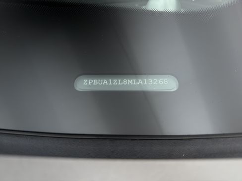 Used 2021 Lamborghini Urus AWD/4WD image 24