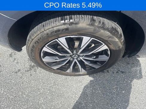 Certified 2023 Volvo XC60 B5 Plus AWD/4WD image 9