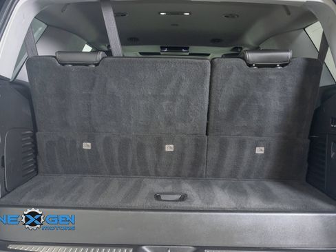 Used 2020 Chevrolet Tahoe Premier AWD/4WD image 34