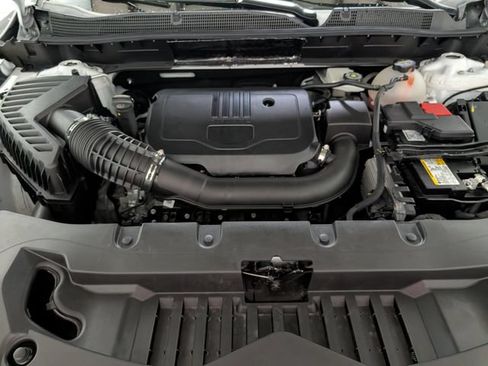 Used 2025 Chevrolet Blazer LT FWD image 28