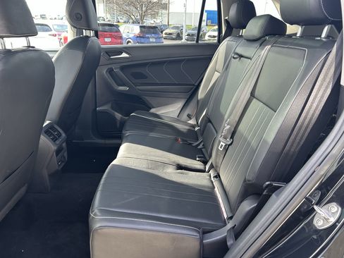 Used 2022 Volkswagen Tiguan SE image 24