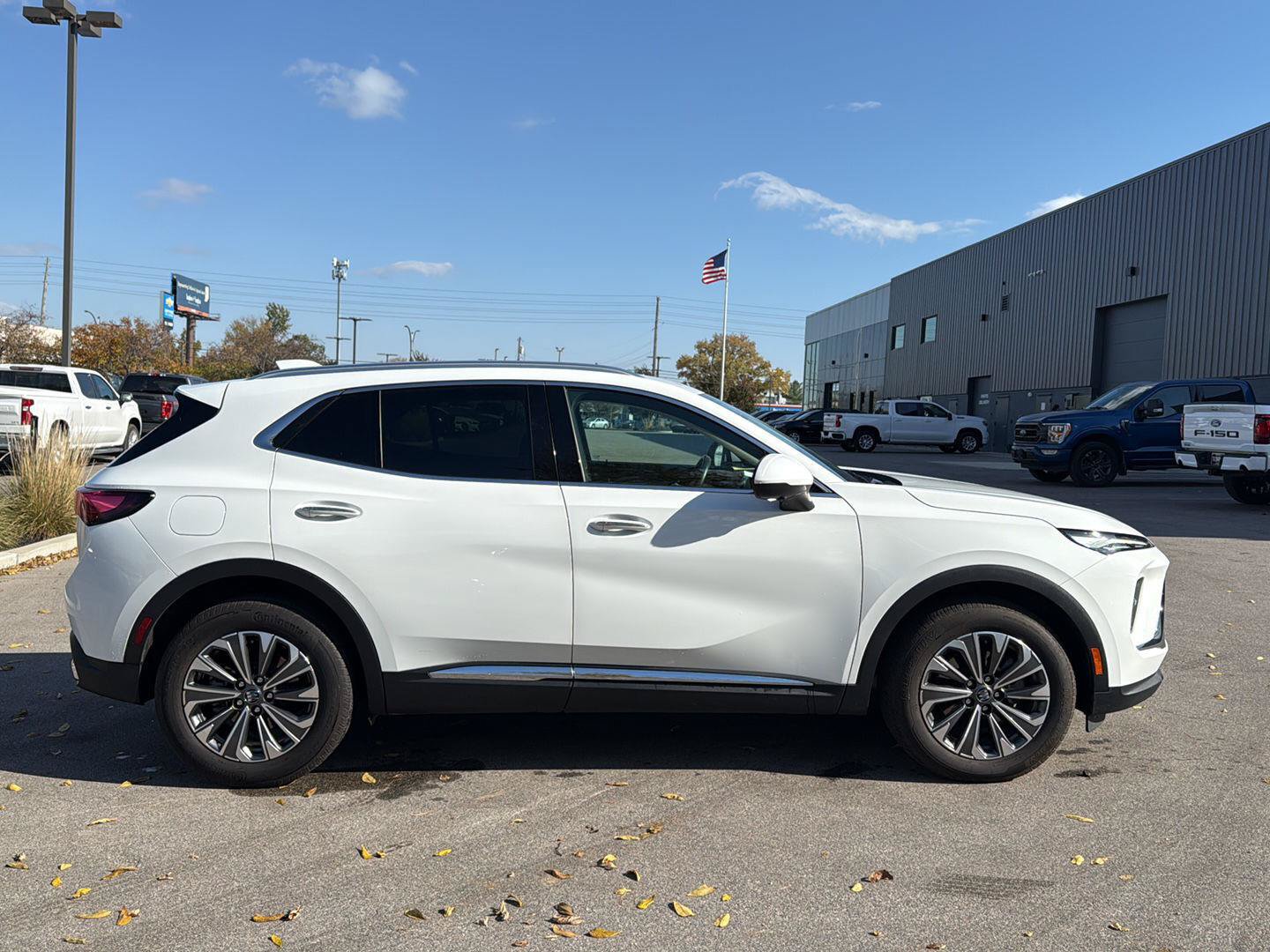 Used 2024 Buick Envision Preferred AWD/4WD image 2