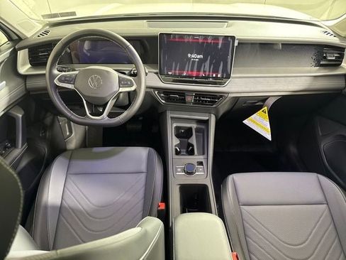New 2026 Volkswagen Tiguan SE image 14