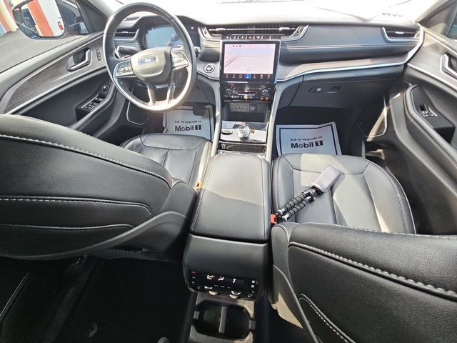 Used 2022 Jeep Grand Cherokee L Limited AWD/4WD image 23