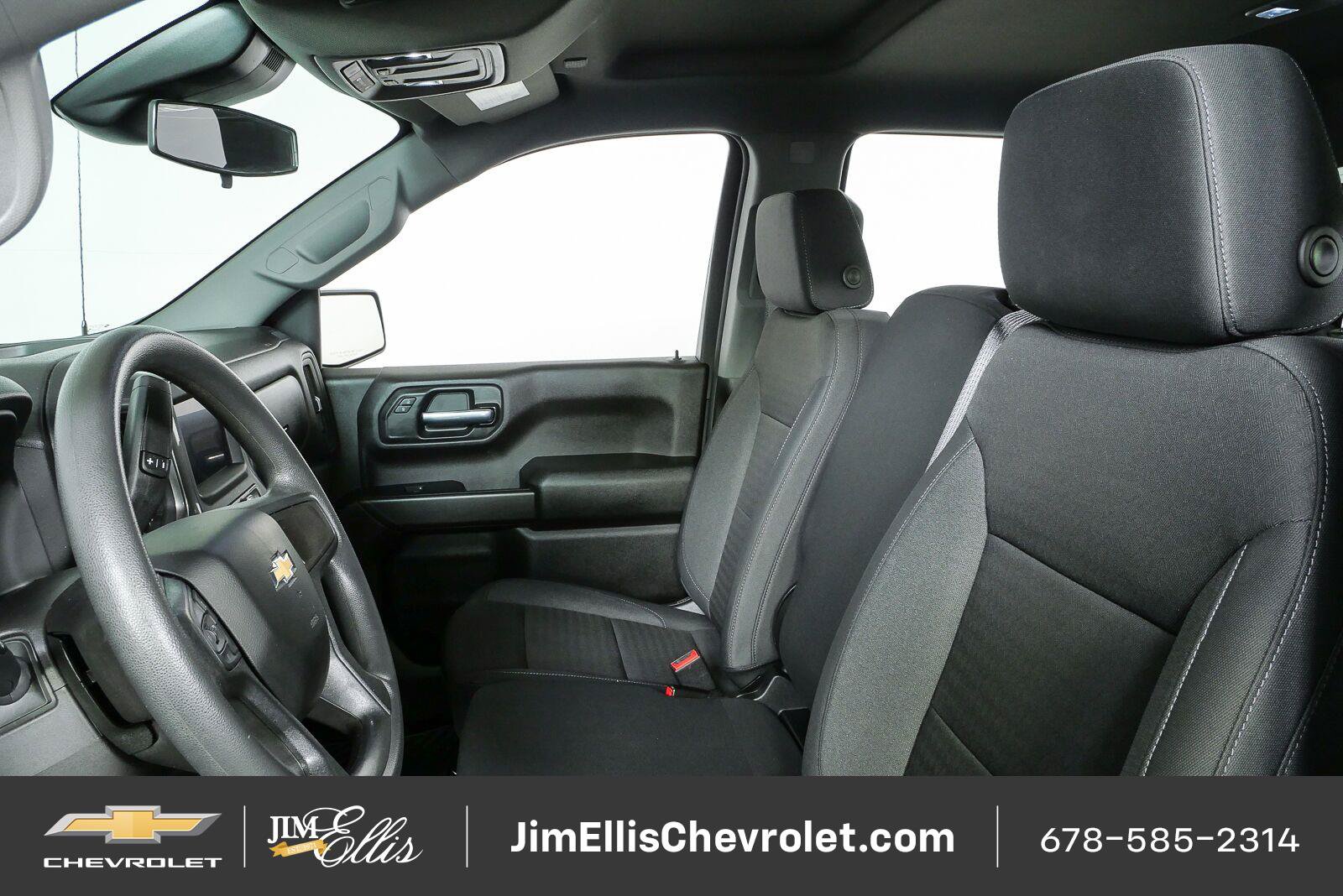 Used 2024 Chevrolet Silverado 1500 Custom w/ Turbomax Blackout Package AWD/4WD image 5