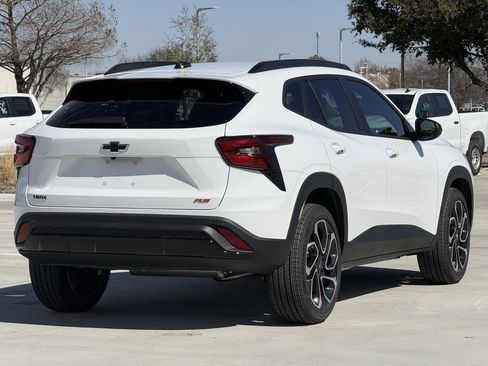 New 2026 Chevrolet Trax RS w/ Sunroof Package image 4