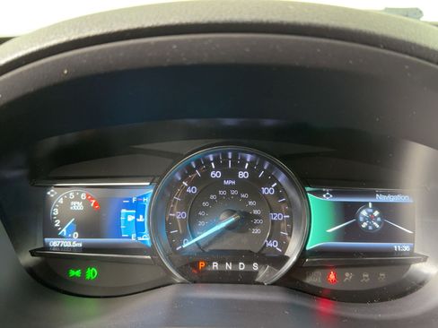 Used 2018 Ford Explorer XLT w/ Equipment Group 202A image 16