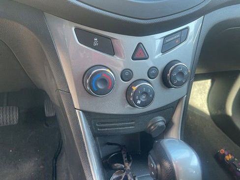 Used 2015 Chevrolet Trax LT w/ LT Sun and Sound Package image 16