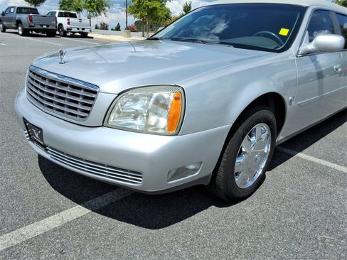 Used 2003 Cadillac De Ville Limousine image 9