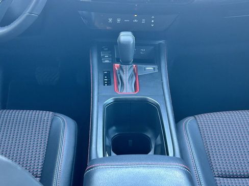 Certified 2025 Nissan Kicks SR image 16