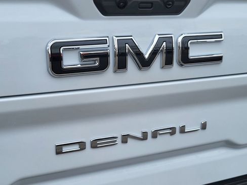 New 2026 GMC Sierra 2500 Denali Ultimate image 8