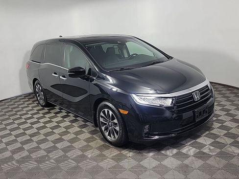 Certified 2024 Honda Odyssey EX-L image 2