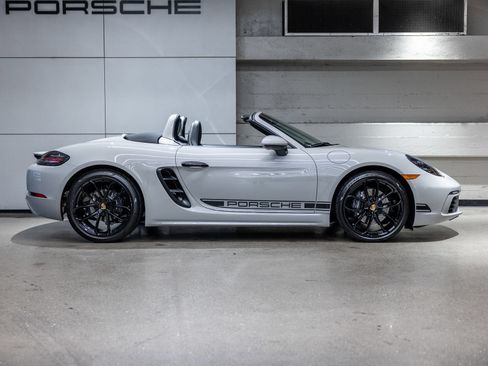 Certified 2024 Porsche 718 Boxster RWD image 9