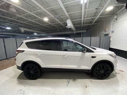 Used 2017 Ford Escape Titanium image 26