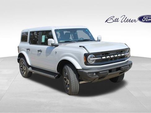 New 2026 Ford Bronco Outer Banks AWD/4WD image 2