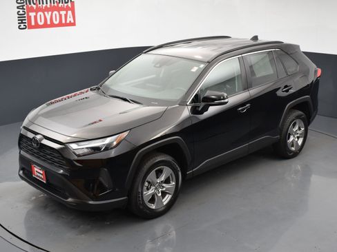 Used 2025 Toyota RAV4 XLE FWD image 23