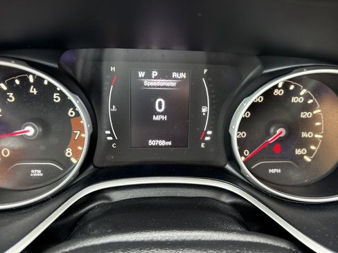 Used 2021 Jeep Compass Latitude FWD image 16
