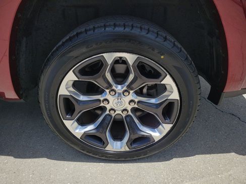 Used 2019 RAM 1500 Limited RWD image 30